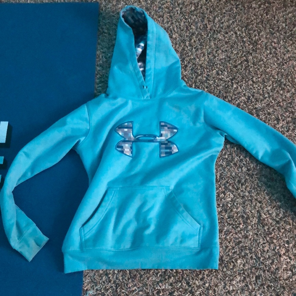 Under armor sweatshirt